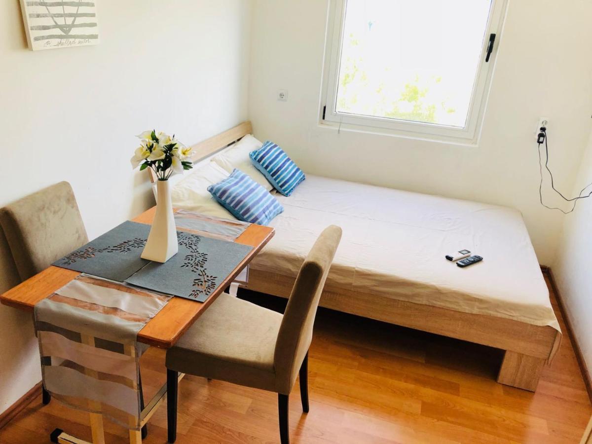For Two With Private Bathroom Near Center Gasthuis