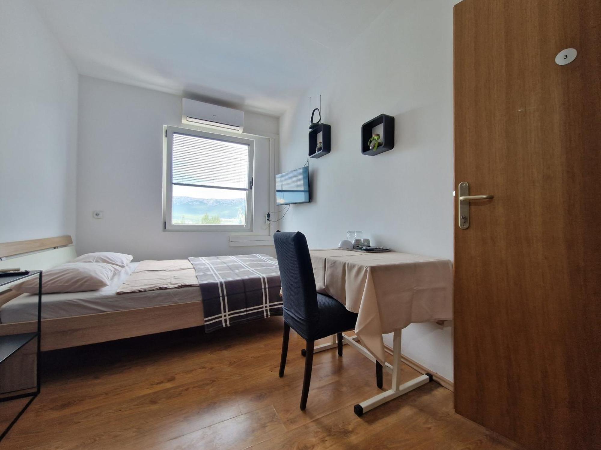 For Two With Private Bathroom Near Center Gasthuis *